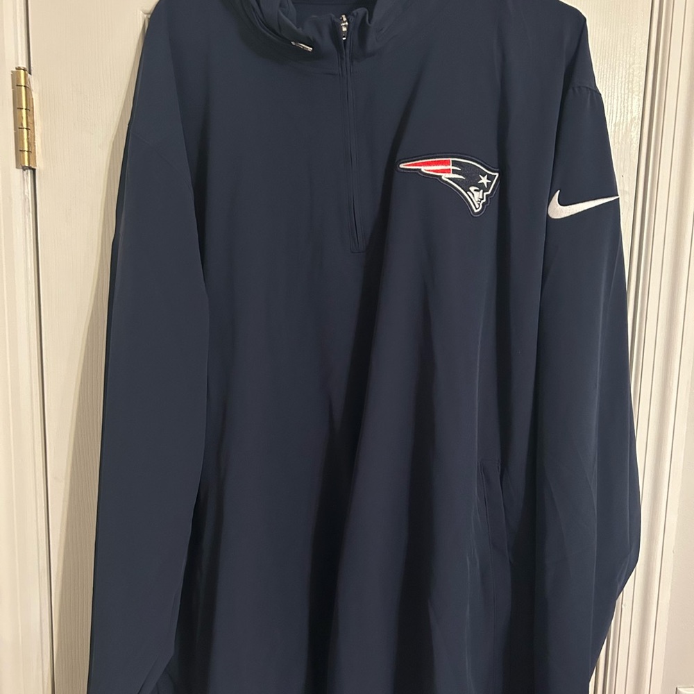 Nike Patriots Sideline Coaching attire  Pullover